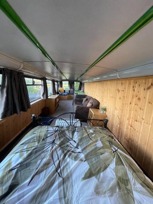 The Green Bus And The Lodge Woodstock Exterior photo